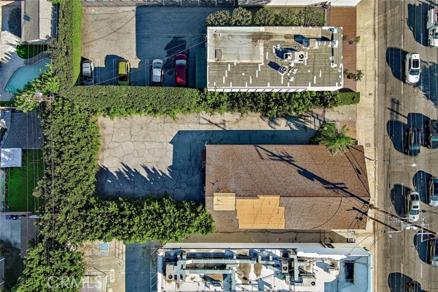 15217 Burbank Boulevard, Van Nuys CA: https://media.crmls.org/medias/12d2d696-2dc0-4f71-a3a3-9c94b61d20cd.jpg