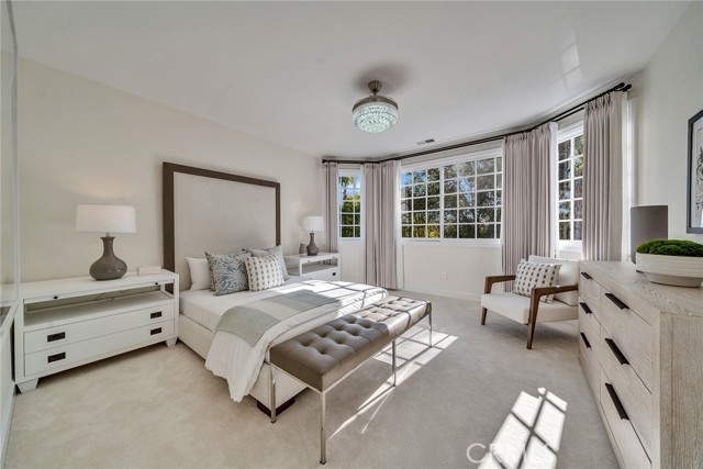5451 Newcastle Lane, Calabasas CA: https://media.crmls.org/medias/12d2ea9d-7c1f-4fcc-b119-106fd3c3e80d.jpg