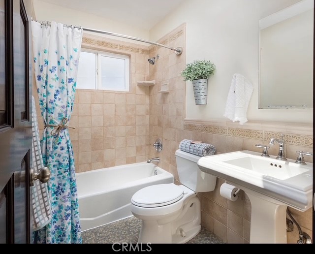 742 Loma Vista Street, El Segundo CA: https://media.crmls.org/medias/12d2f85b-ce3f-4245-af17-b7449b765b96.jpg