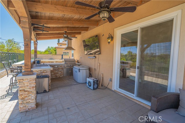 25351 Playa Serena Drive, Valencia CA: https://media.crmls.org/medias/12d395d0-2176-4640-a8fb-d6436533ab40.jpg