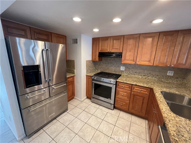 25141 Silent Creek Road, Moreno Valley CA: https://media.crmls.org/medias/12d3ea1e-f4b9-4124-a0d4-1d335ab4c029.jpg