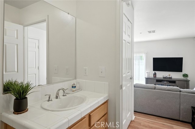 Detail Gallery Image 19 of 57 For 8554 Burnet Ave #144,  North Hills,  CA 91343 - 3 Beds | 3 Baths