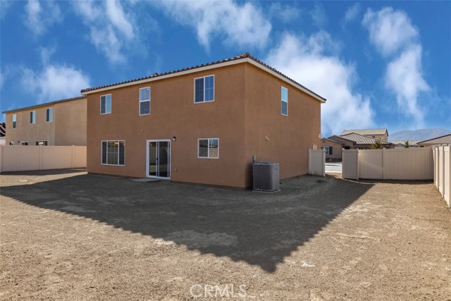 Detail Gallery Image 13 of 21 For 833 Runaway Trl, San Jacinto,  CA 92582 - 4 Beds | 2/1 Baths