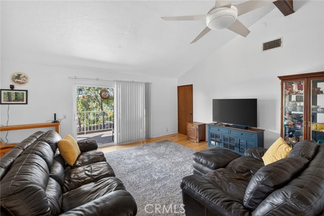 Detail Gallery Image 16 of 69 For 1528 York Dr, Vista,  CA 92084 - 3 Beds | 2 Baths