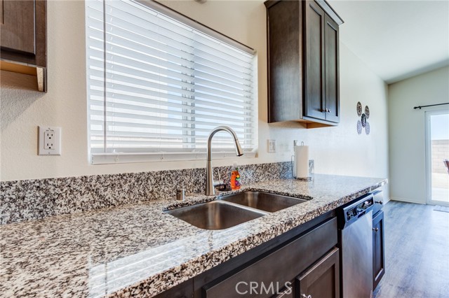 Detail Gallery Image 18 of 43 For 11856 Calenda Ct, Victorville,  CA 92392 - 4 Beds | 3 Baths