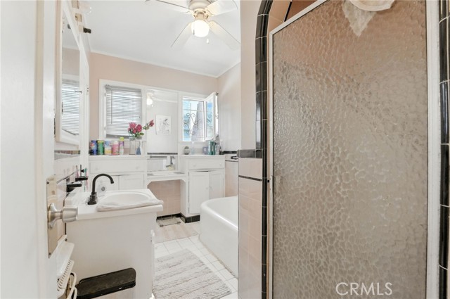 Detail Gallery Image 27 of 38 For 1912 W 76th St, Los Angeles,  CA 90047 - 3 Beds | 1/1 Baths