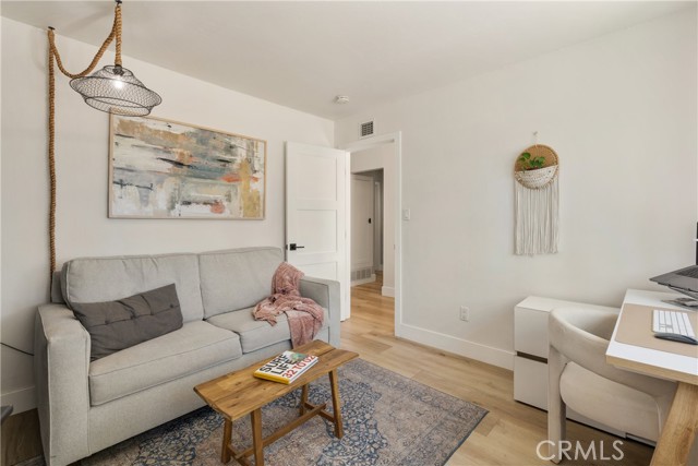 7661 Ontario Drive, Huntington Beach CA: https://media.crmls.org/medias/12d5be6d-1949-4fff-8de4-083d34b8e986.jpg