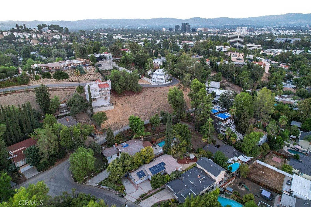 https://media.crmls.org/medias/12d5ff36-7749-43c1-b540-7472bb5ec9a1.jpg?preset=X-Large