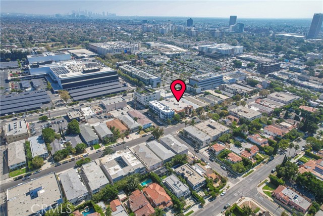 Detail Gallery Image 49 of 52 For 104 S Hayworth Ave #204,  Los Angeles,  CA 90048 - 2 Beds | 2 Baths