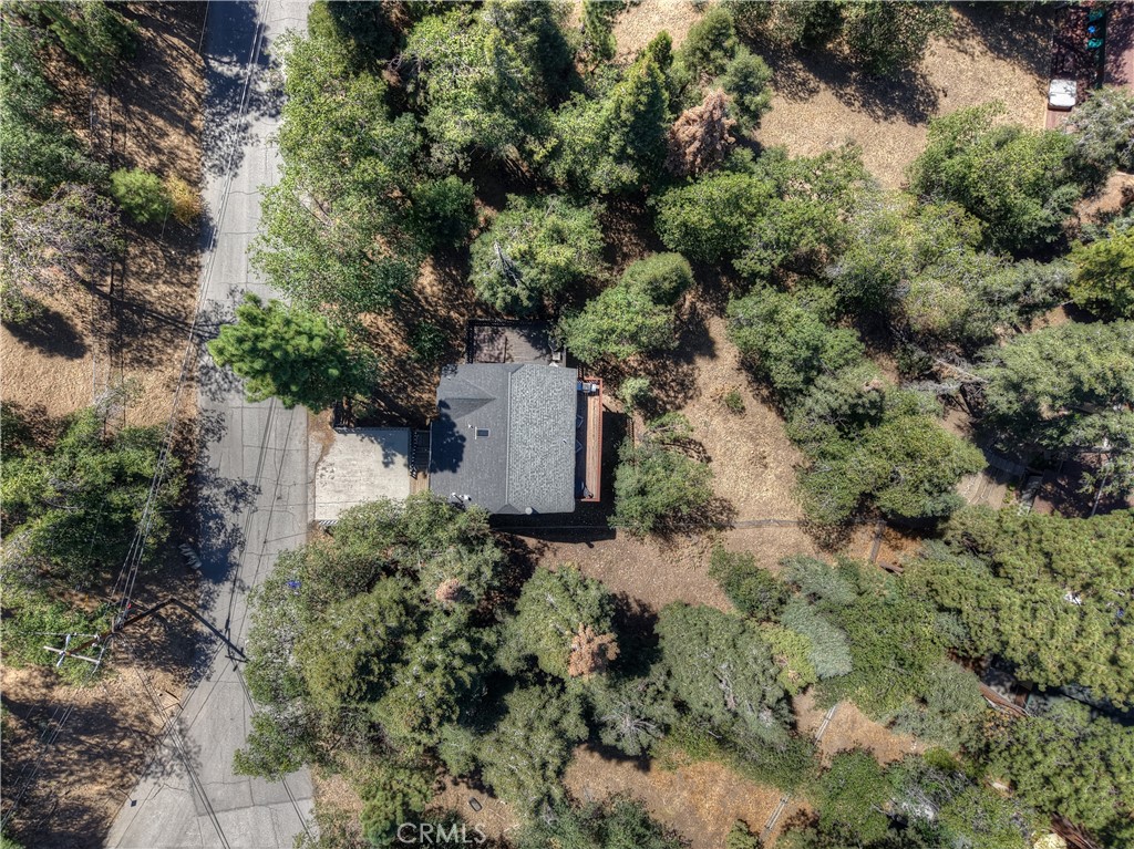 https://media.crmls.org/medias/12d76fb6-49b8-4201-9d5a-e11653b3d630.jpg?preset=X-Large