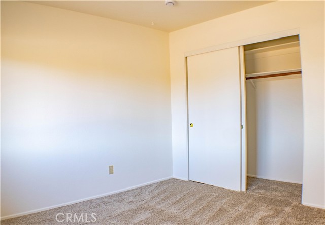 Detail Gallery Image 9 of 22 For 7407 Kenyon, Hesperia,  CA 92345 - 4 Beds | 2 Baths