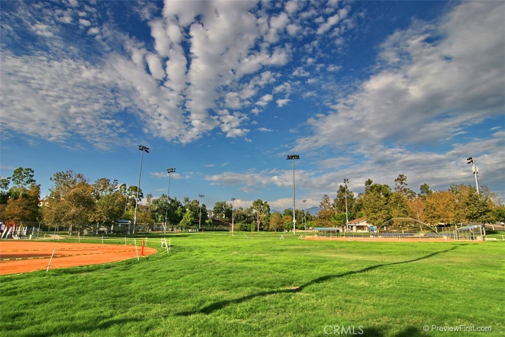 https://media.crmls.org/medias/12d8a7f9-e211-418b-8fa9-d6d9fe028b6a.jpg?preset=X-Large