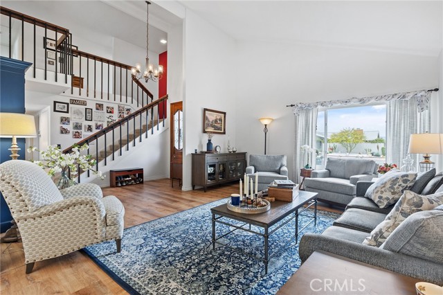 710 W Country Hills W Drive, La Habra CA: https://media.crmls.org/medias/12d8f19b-f8d6-42ca-964c-5f37a11abf83.jpg