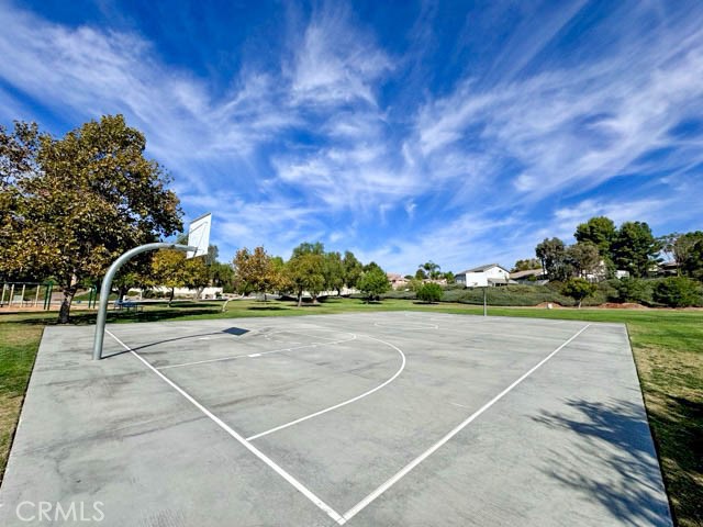 https://media.crmls.org/medias/12d90ba6-244b-40c4-88da-8db6cf136d38.jpg?preset=X-Large