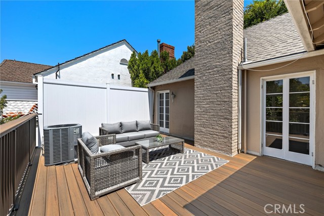 609 N Oakhurst Drive, Beverly Hills CA: https://media.crmls.org/medias/12d91e9d-4672-4df2-a30b-74bf247ab90a.jpg
