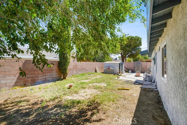 Detail Gallery Image 11 of 16 For 1109 W Avenue J8, Lancaster,  CA 93534 - 3 Beds | 2 Baths