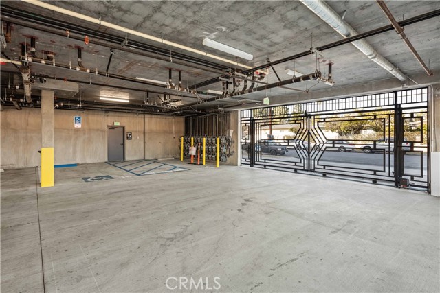 11714 Archwood Street, North Hollywood CA: https://media.crmls.org/medias/12d9e5a4-eef7-4bda-8568-34f61ad70711.jpg