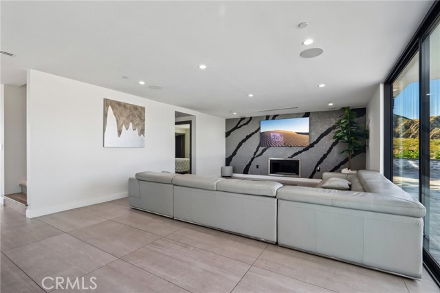 4 Bed Home for Sale in Granada Hills, California