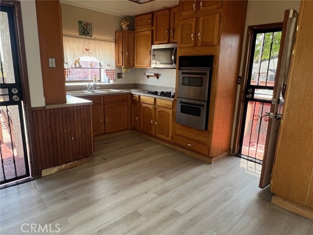 Detail Gallery Image 13 of 19 For 2524 W 115th St, Hawthorne,  CA 90250 - 4 Beds | 2 Baths