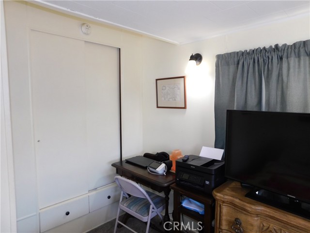 1001 S 3rd Street, Calimesa CA: https://media.crmls.org/medias/12db9ecc-dede-47c8-9e8c-d640ae22c4ad.jpg