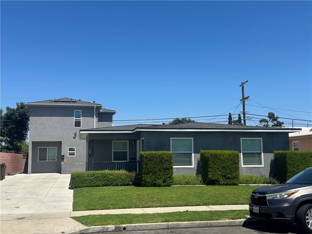 Duplex at 712 N Thorson
