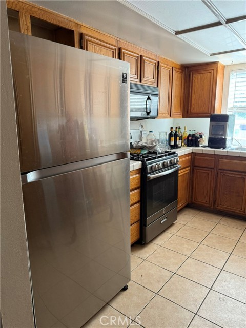Detail Gallery Image 10 of 12 For 1067 252nd St #7,  Harbor City,  CA 90710 - 3 Beds | 2/1 Baths