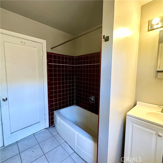 Detail Gallery Image 10 of 17 For 301 N High St, Lakeport,  CA 95453 - 2 Beds | 1 Baths