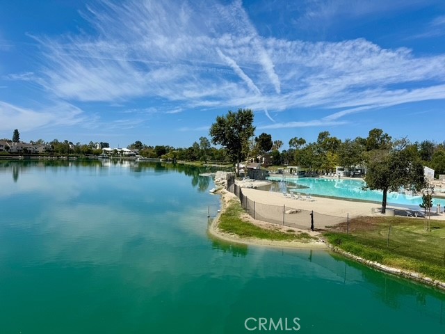 https://media.crmls.org/medias/12dea103-6a17-44b3-b5b6-a2eb3cf6366d.jpg?preset=X-Large