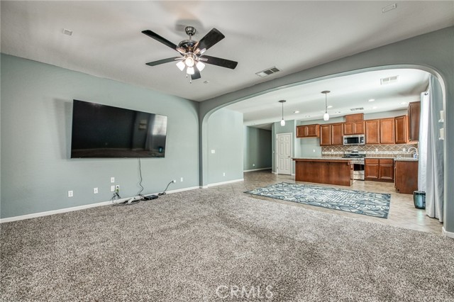 Detail Gallery Image 11 of 31 For 2427 S Laguna Ct, Visalia,  CA 93292 - 4 Beds | 2 Baths