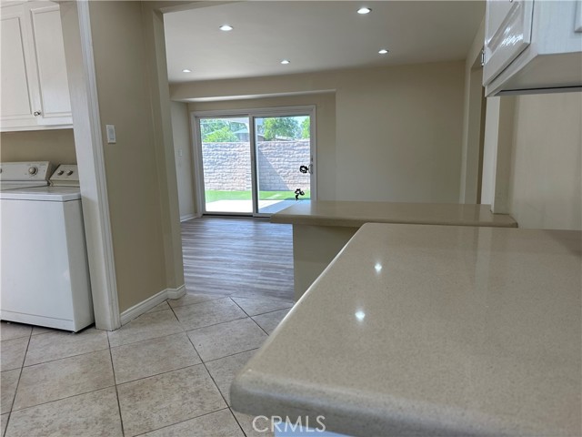 6379 Darby Place, Tarzana CA: https://media.crmls.org/medias/12e0a3d3-19bb-42a7-94b8-314a5e3d7a61.jpg