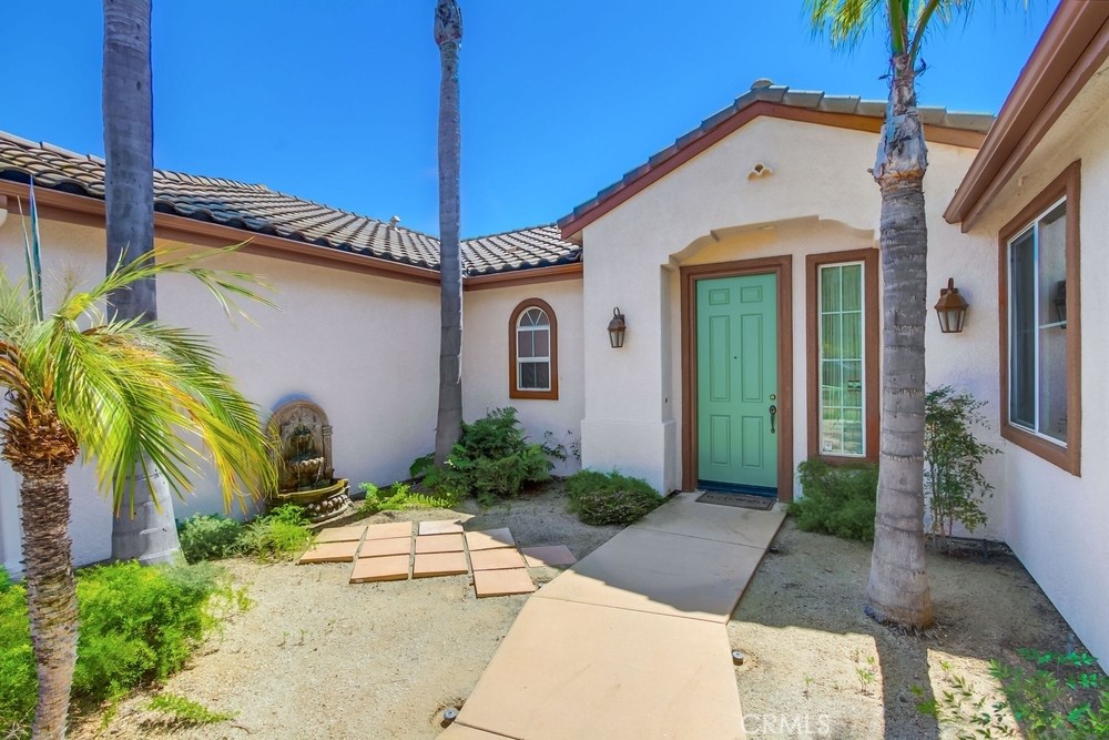 MLS #OC25182167 img 4