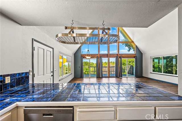 7847 Evergreen Drive, Kelseyville CA: https://media.crmls.org/medias/12e1c085-a259-489b-948f-503041967133.jpg