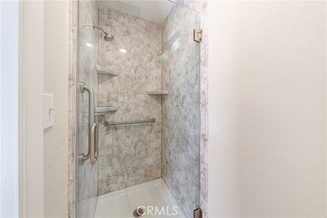 2501 Cliff Road, Upland CA: https://media.crmls.org/medias/12e253d7-8119-4c83-b59d-1e8321d63bef.jpg
