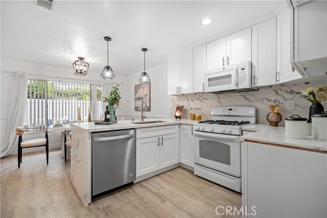 2583 Coventry Circle, Fullerton CA: https://media.crmls.org/medias/12e2e240-fc3d-4d54-ae2a-91fae6e590b7.jpg