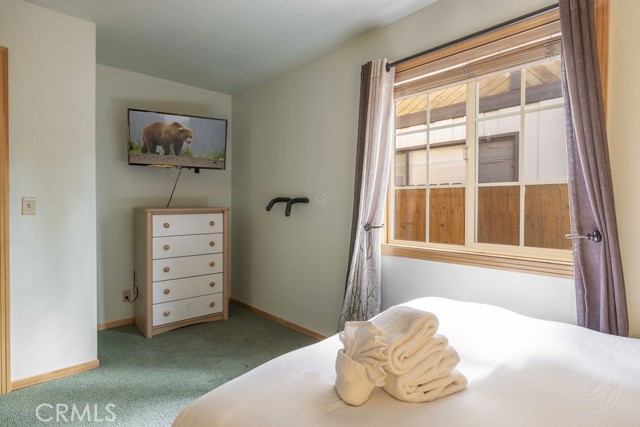285 Santa Clara Boulevard, Big Bear Lake, CA 92315
