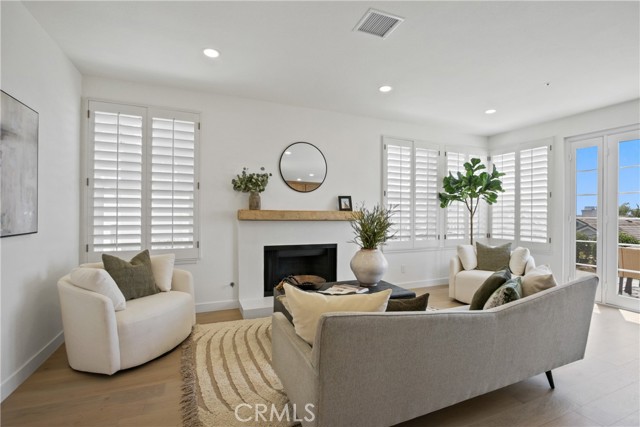 2210 Calle Opalo, San Clemente CA: https://media.crmls.org/medias/12e41269-d5ef-486a-a6df-8cced03e77c8.jpg