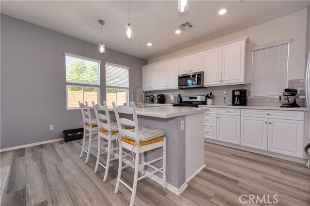 Detail Gallery Image 20 of 58 For 24181 Tortosa St, Murrieta,  CA 92562 - 4 Beds | 2/1 Baths