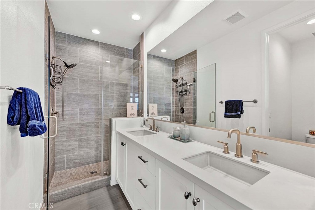 12e63911 5f6f 4a9f A159 F904533c510c