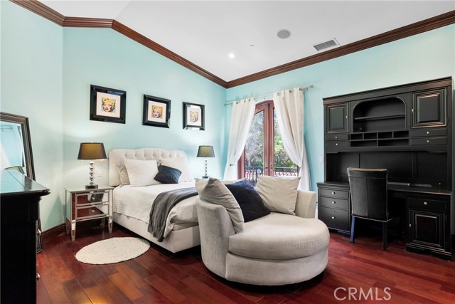 4141 Cambridge Road, La Canada Flintridge CA: https://media.crmls.org/medias/12e82483-c2e1-49a5-b229-5bec2be5df57.jpg