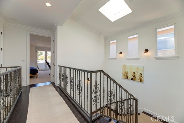 Detail Gallery Image 27 of 75 For 700 Avenue C, Redondo Beach,  CA 90277 - 5 Beds | 5/1 Baths