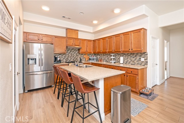 1586 W Mcwethy Street, Rialto CA: https://media.crmls.org/medias/12e84f33-6c7a-4e9f-842b-fb7c1911fff8.jpg