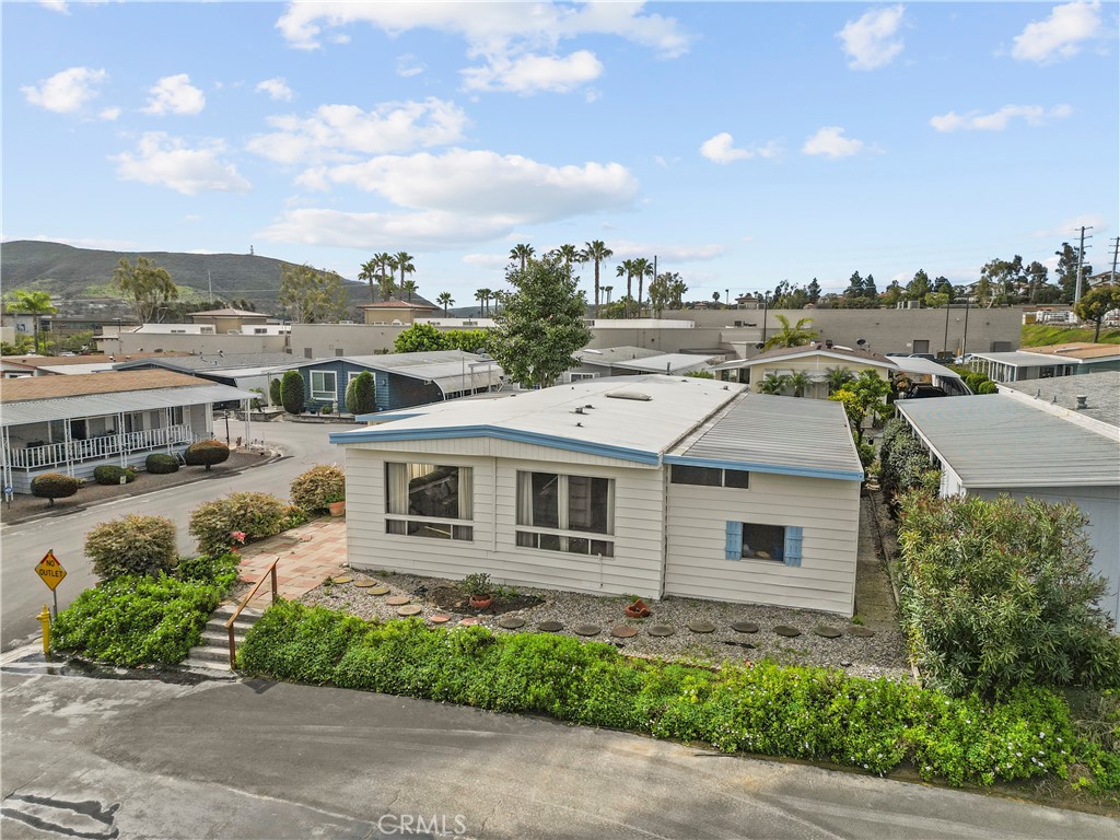 650 S Rancho Santa Fe Rd - photo 3