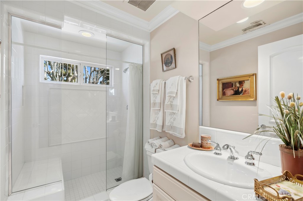 12e91464 F428 4d3a Ba12 2465885644fb