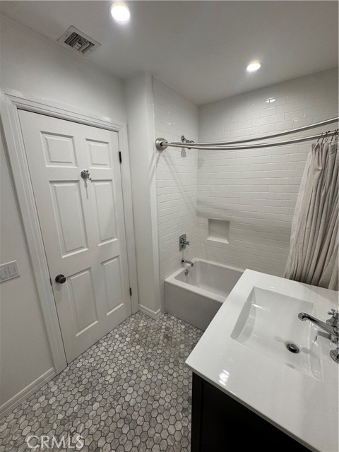 Detail Gallery Image 40 of 40 For 4455 California, Long Beach,  CA 90807 - 4 Beds | 3 Baths