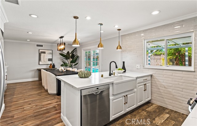 Detail Gallery Image 9 of 37 For 3295 Iowa St, Costa Mesa,  CA 92626 - 4 Beds | 2 Baths