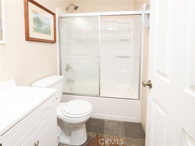 42531 Cedar Ave, Big Bear Lake CA: https://media.crmls.org/medias/12ea93de-89bc-4a18-bd31-f1dfdc6fedaf.jpg