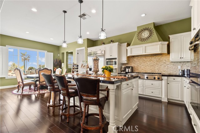 Detail Gallery Image 13 of 66 For 13761 Breeders Cup Dr, Rancho Cucamonga,  CA 91739 - 5 Beds | 4/1 Baths