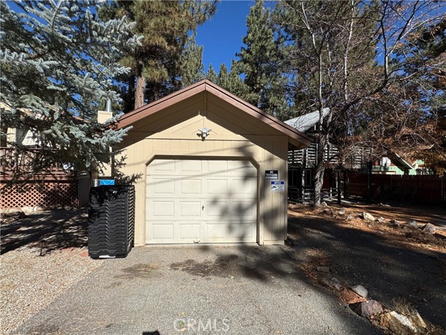 Detail Gallery Image 28 of 36 For 717 E Meadow Ln, Big Bear City,  CA 92314 - 2 Beds | 2 Baths