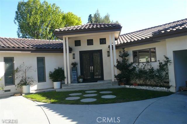 Detail Gallery Image 2 of 24 For 16772 Knollwood Dr, Granada Hills,  CA 91344 - 4 Beds | 5 Baths