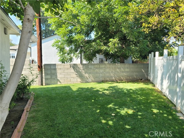 Detail Gallery Image 19 of 21 For 6362 Darby Ave, Tarzana,  CA 91335 - 3 Beds | 2 Baths